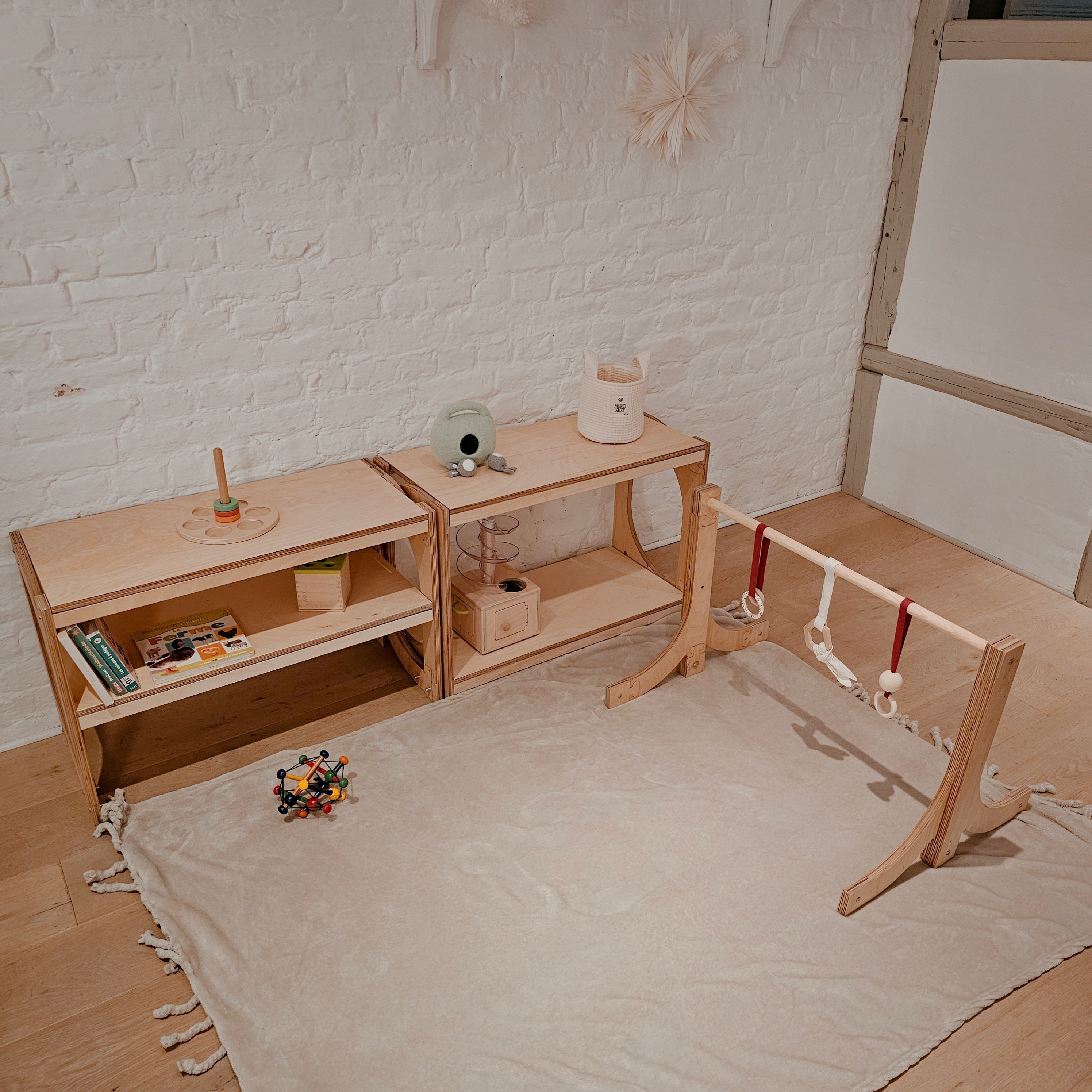 Comment créer un espace de jeu Montessori à la maison pour bébé : guide complet et astuces